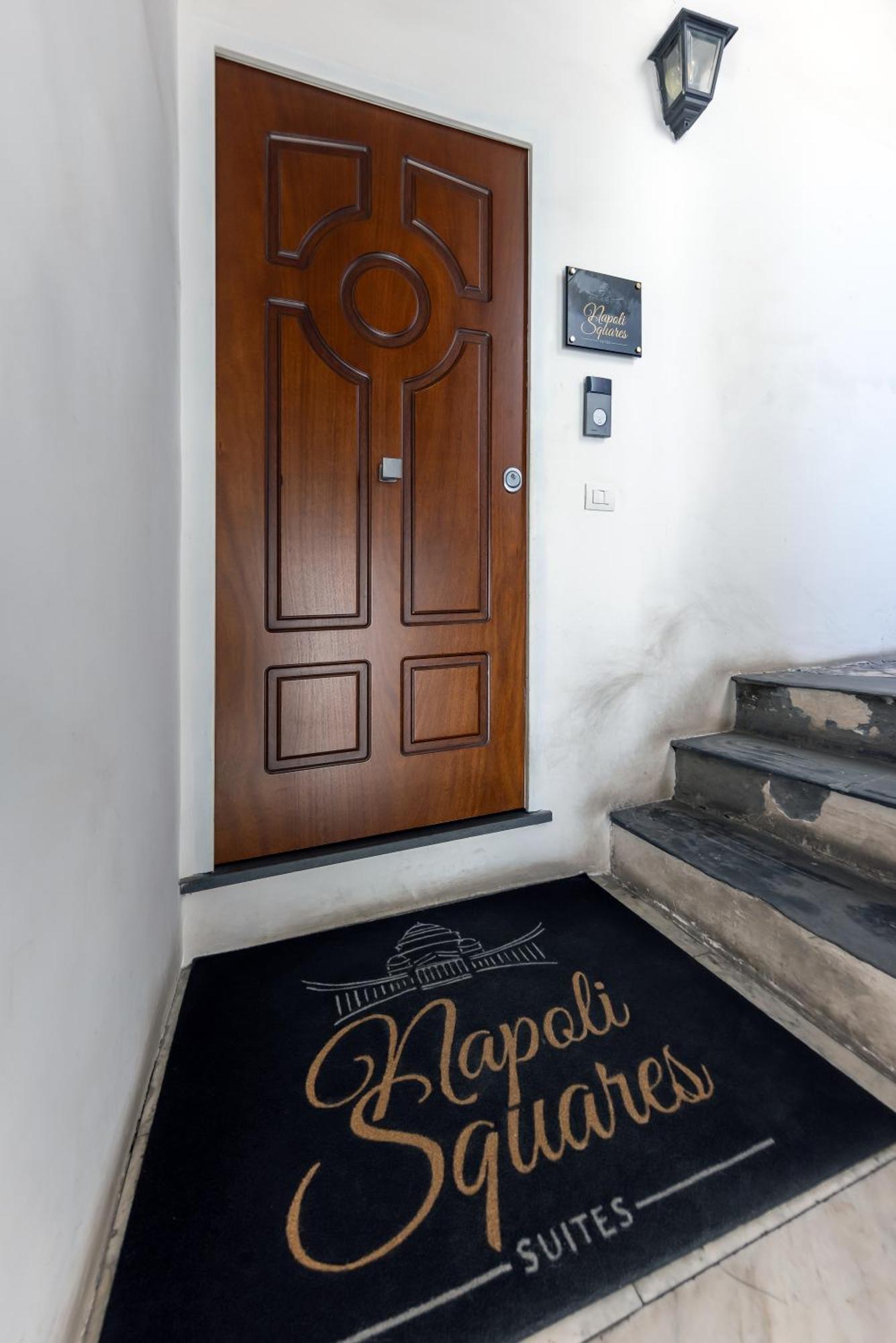 Napoli Squares Suites ภายนอก รูปภาพ