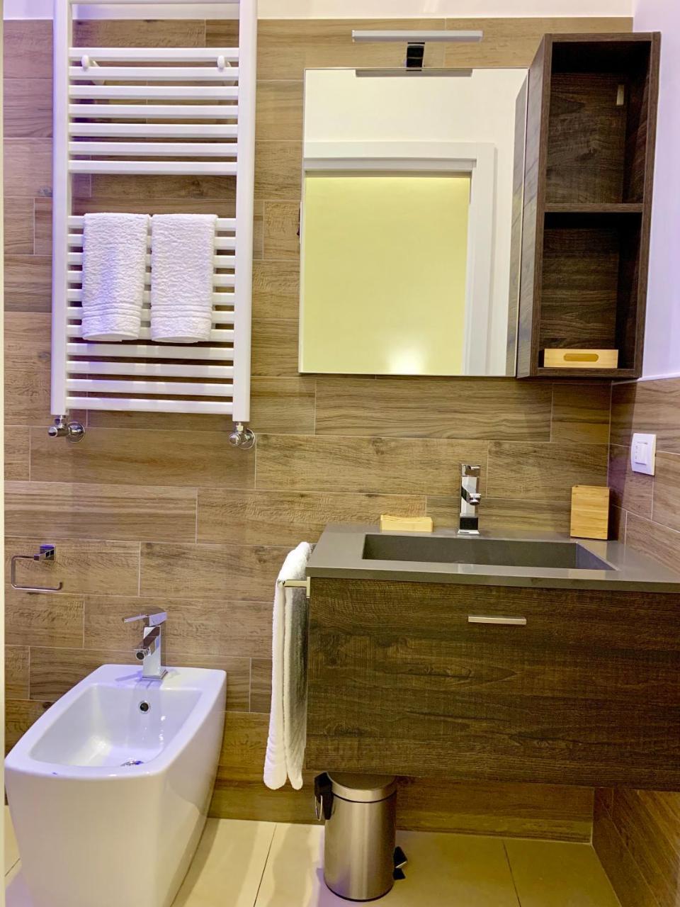 Napoli Squares Suites ภายนอก รูปภาพ