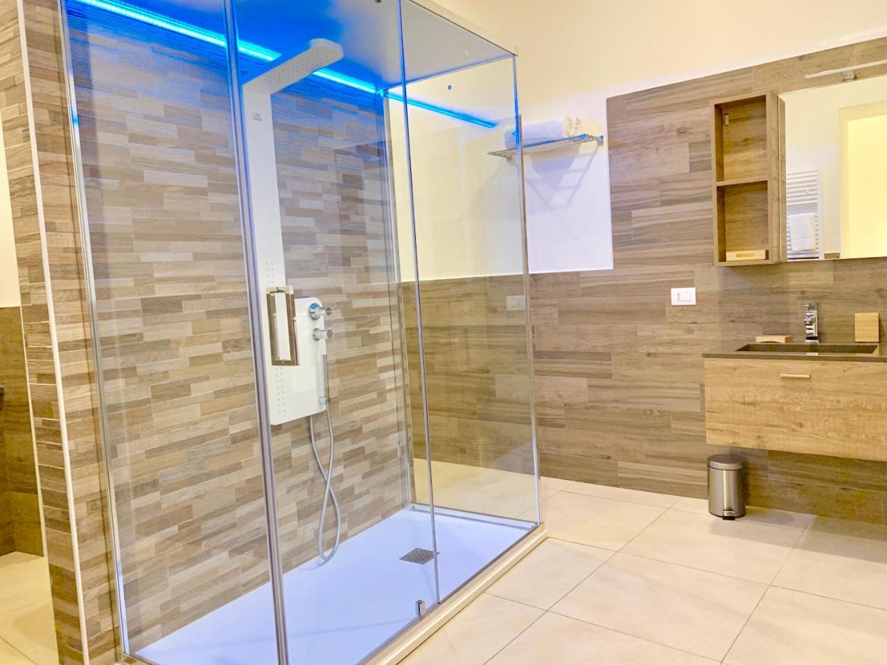 Napoli Squares Suites ภายนอก รูปภาพ