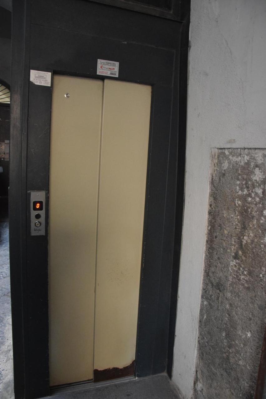 Napoli Squares Suites ภายนอก รูปภาพ