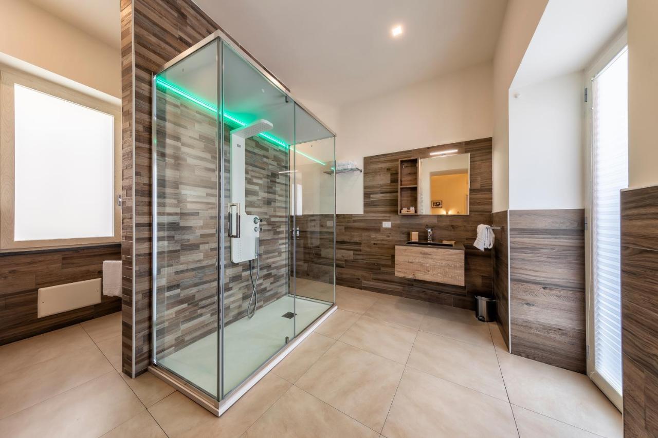 Napoli Squares Suites ภายนอก รูปภาพ