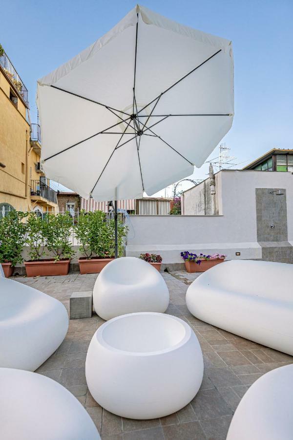 Napoli Squares Suites ภายนอก รูปภาพ